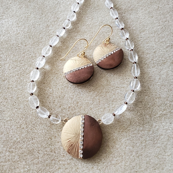 HANDMADE Wood, Gold and Crystal necklace!! - Picture 1 of 4